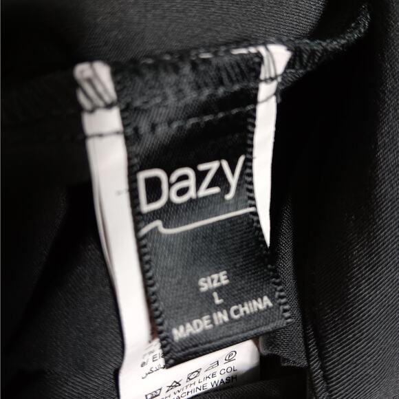 Dazy Dressy Pants Size Large Tapered Pleated Pockets Gray Elastic Waist - Picture 11 of 12